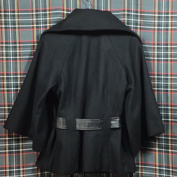 🖤 GUESS Black Wool Blend Leather Belt Snap Front Three-Quarter Bell Sleeves - Picture 2 of 12